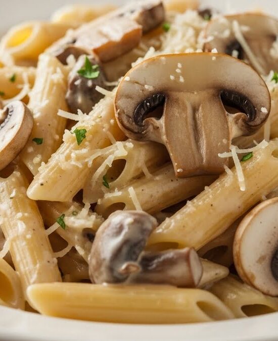 Kremalı Mantarlı Penne Makarna