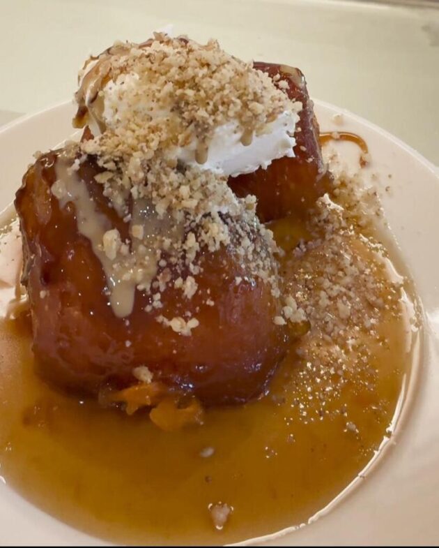 Tatlıyı oda sıcaklığına gelince buzdolabında soğutun